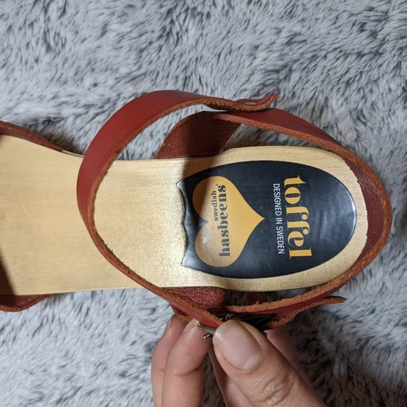 Swedish Hasbeens Red Wooden Open Toe Sandals Clogs Size 38 / 8 - Picture 9 of 14